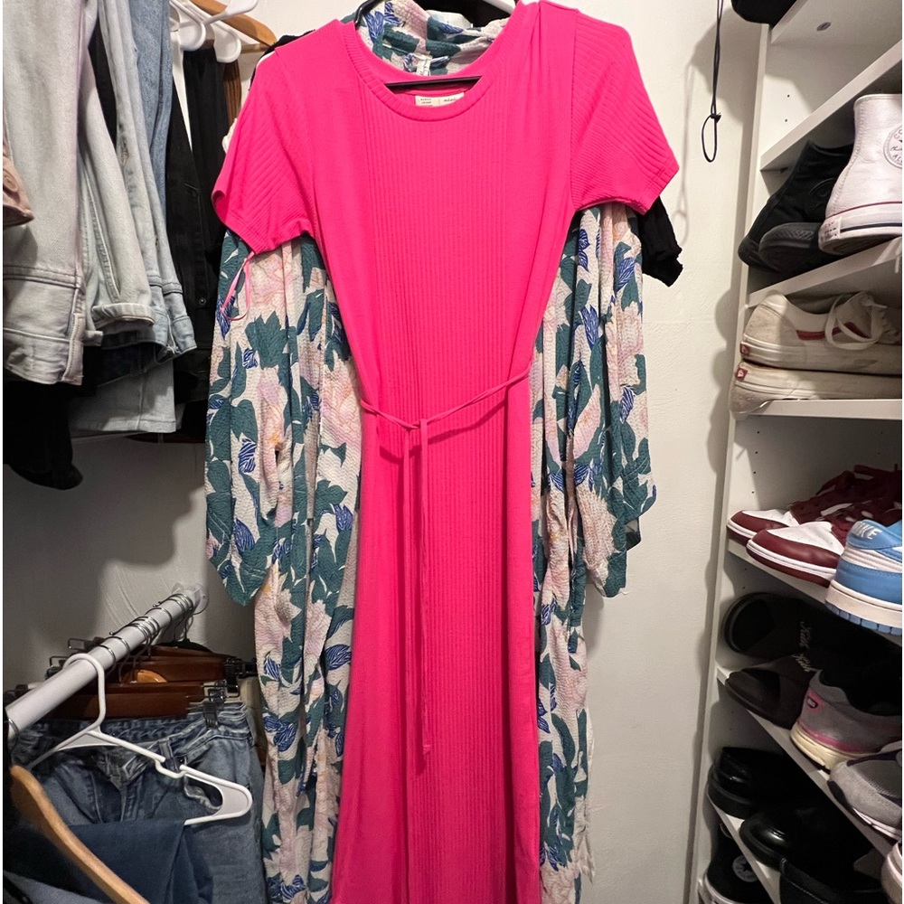 PINK ANTHRO DRESS 💖 - Picture 3 of 5